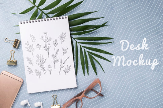 Free Flat Lay Notebook Mock-Up And Stationery Near Glasses Psd