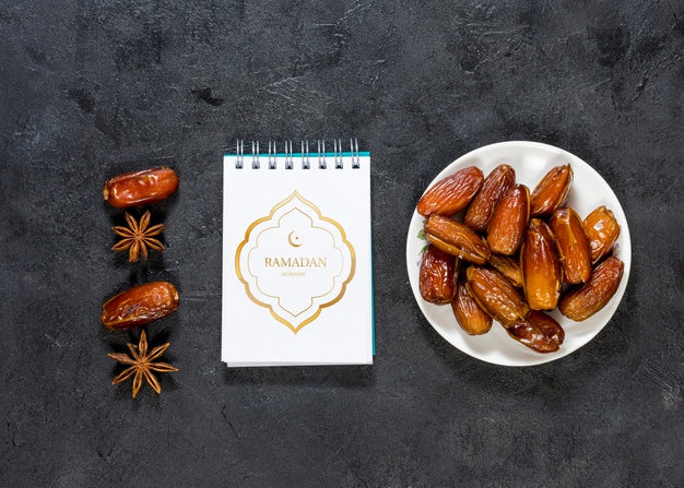 Free Flat Lay Ramadan Composition With Card Mockup Psd