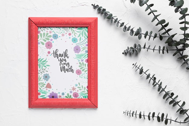Free Frame Mock-Up With Plant In Flat Lay Psd