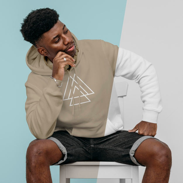 Free Front View Of Stylish Man In Hoodie With Headphones Psd