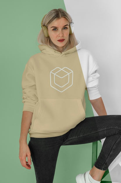 Free Front View Of Stylish Woman In Hoodie With Headphones Psd