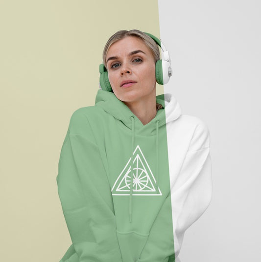 Free Front View Of Stylish Woman In Hoodie With Headphones Psd