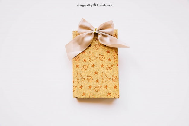 Free Gift Box Mockup With Christmas Design Psd