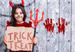 Free Girl With Trick Or Treat Sign Holding The Devil Trident Psd