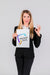 Free Happy Woman Holding A Placard Concept Mock-Up Psd