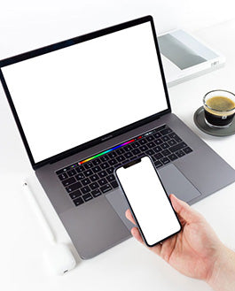 Free Iphone Xs & Macbook Pro Mockup Psd