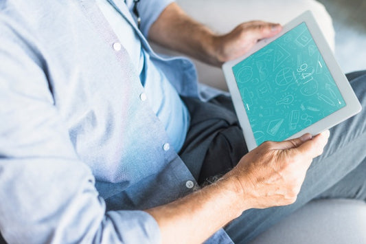 Free Man Holding Tablet Mockup For App Presentation Psd