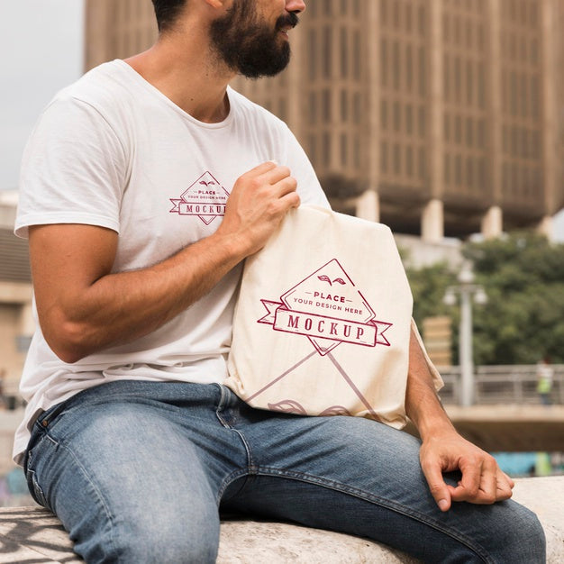 Free Man With Bag Mock-Up Concept Psd