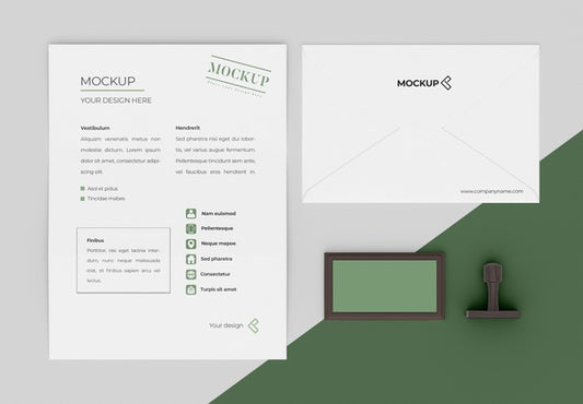 Free Minimalist Mock-Up Stationery Arrangement Psd