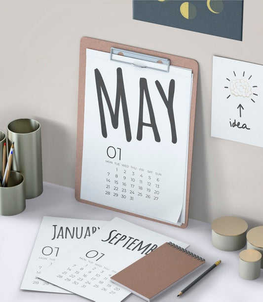 Free Mock Up Of Hand Drawn Calendar Psd