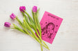 Free Mothers Day Card Mockup With Flowers Psd