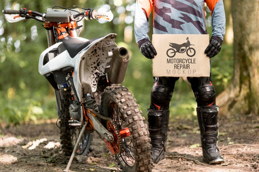 Free Motorcyclist Holding Sign Psd