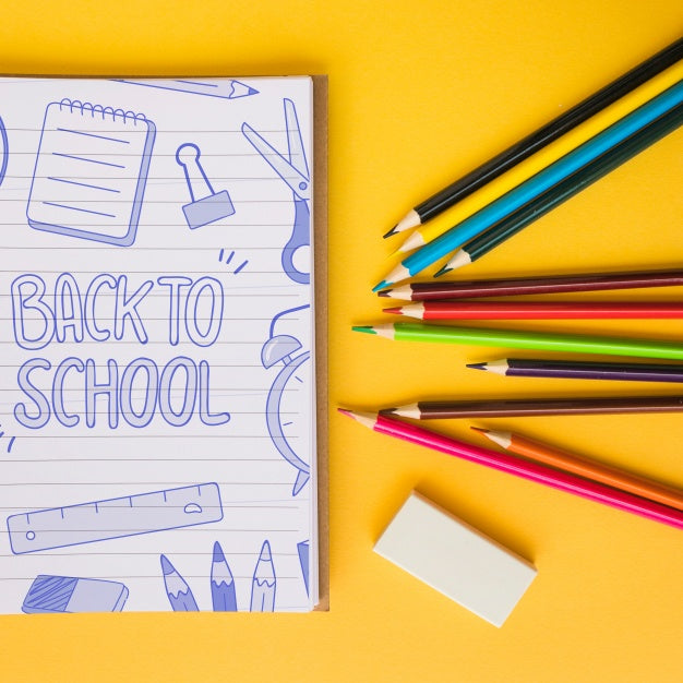 Free Notepad Mockup With Back To School Concept Psd