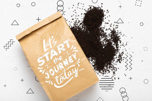 Free Paper Bag Mock-Up On White Background Psd