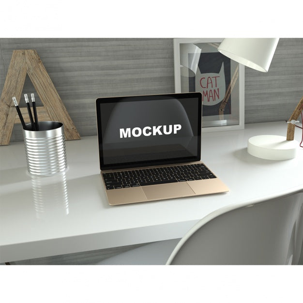 Free Realistic Laptop Presentation Psd