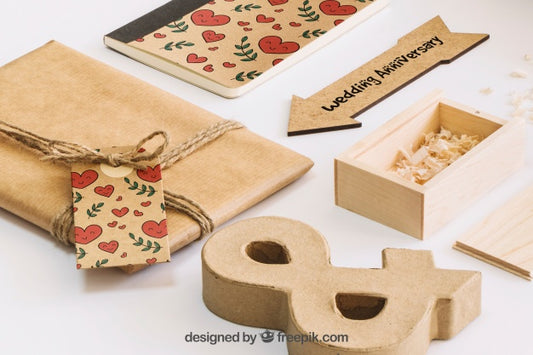Free Stationery Cardboard Concept Psd