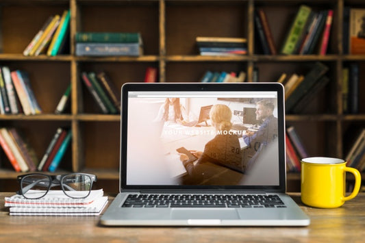 Free Still Life With Laptop Mockup Psd