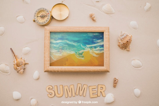 Free Summer Theme With Compass And Frame Psd