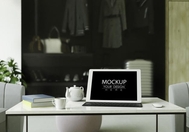 Free Tablet Computer On Table Mockup Psd
