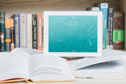 Free Tablet Or Ebook Reader Mockup With Literature Concept Psd