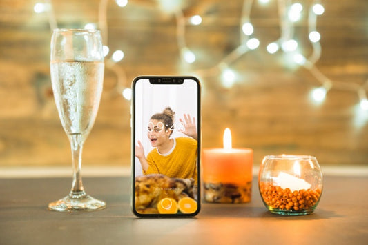 Free Thanksgiving Mockup With Smartphone Psd