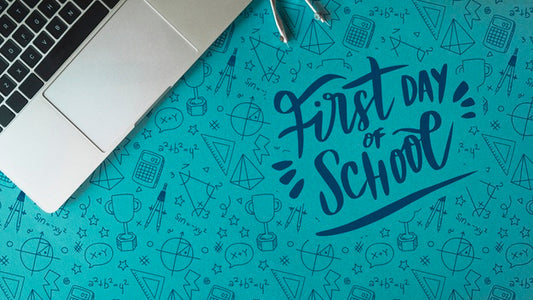 Free Top View Arrangement With Laptop And Compass Psd