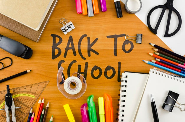 Free Top View Back To School Concept On Desk Psd