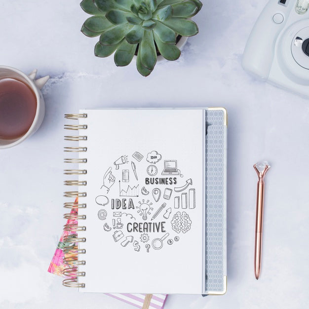 Free Top View Notepad With Mock-Up Psd